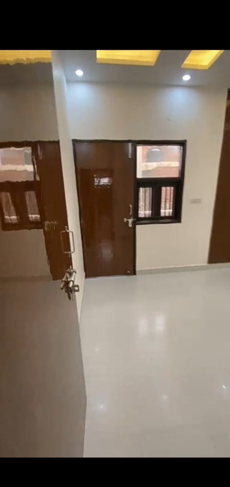 undefined, dwarka mor 2 Bedroom 900 Sq.Ft. Independent House In Dwarka Mor Delhi 9480963