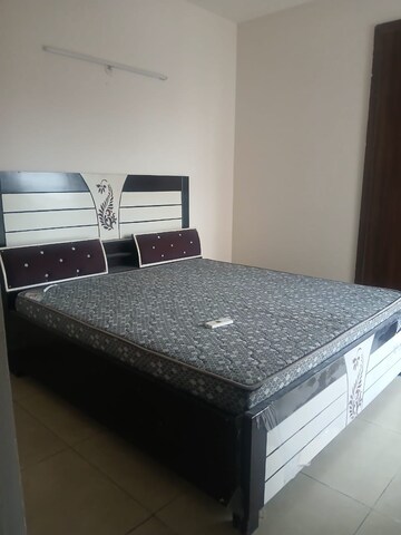 Bedroom in 2 BHK Apartment at Supertech Cape Town, Sector 74 – for Rent