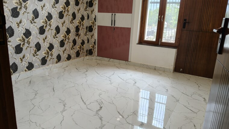 Room, sector 97 3 Bedroom 1593 Sq.Ft. Builder Floor In Sector 97 Faridabad 9480956