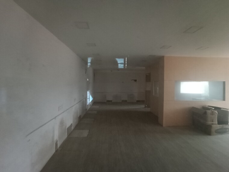 Room, exhibition road Commercial Office Space 800 Sq.Ft. In Exhibition Road Patna 9480937