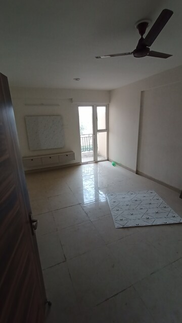 2 BHK Apartment For Rent in Signature Global Prime, Sector 63a