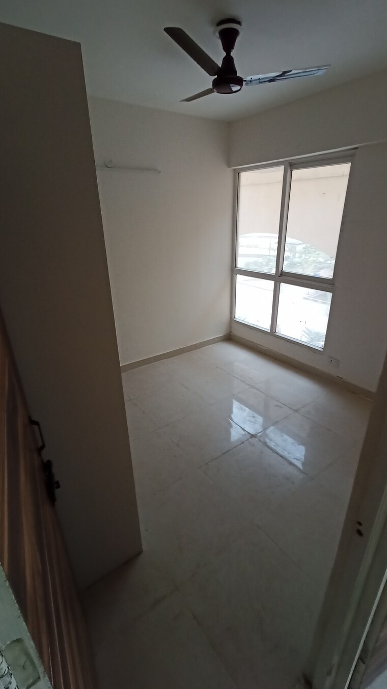 Room, signature-global-prime 2 Bedroom 573 Sq.Ft. Apartment In Sector 63a Gurgaon 9480973