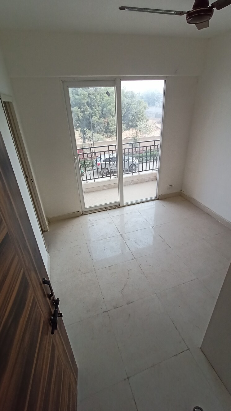 Room, signature-global-prime 2 Bedroom 573 Sq.Ft. Apartment In Sector 63a Gurgaon 9480973