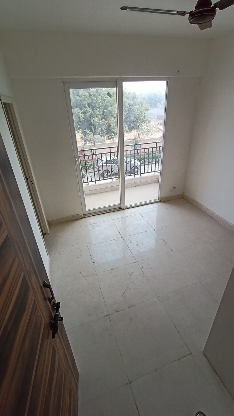 Room, signature-global-prime 2 Bedroom 573 Sq.Ft. Apartment In Sector 63a Gurgaon 9480973