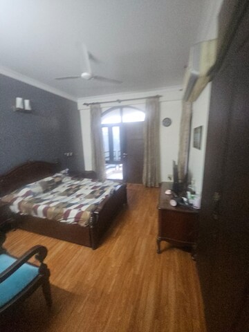 Living Room in 1 BHK Builder Floor at Greenwood City, Sector 40 – for Rent