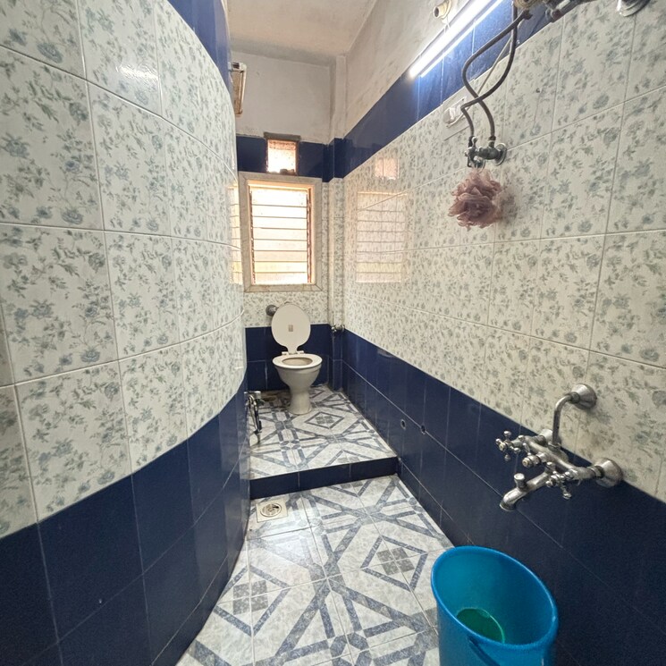Attached Bathroom, sv patel nagar 4 Bedroom 2600 Sq.Ft. Independent House In Sv Patel Nagar Mumbai 9481004