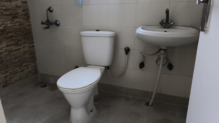 Bathroom, omaxe-heights 2 Bedroom 1240 Sq.Ft. Apartment In Sector 86 Faridabad 9481020