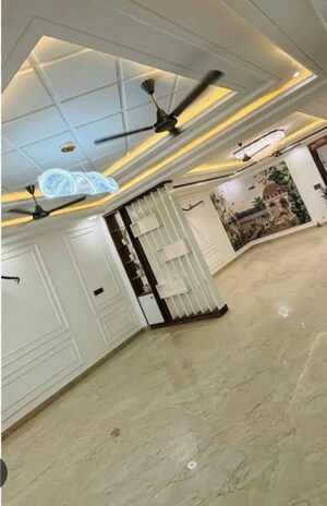 Building Lobby in 3 BHK Apartment at BPTP Park Grandeura, Sector 82 – for Rent