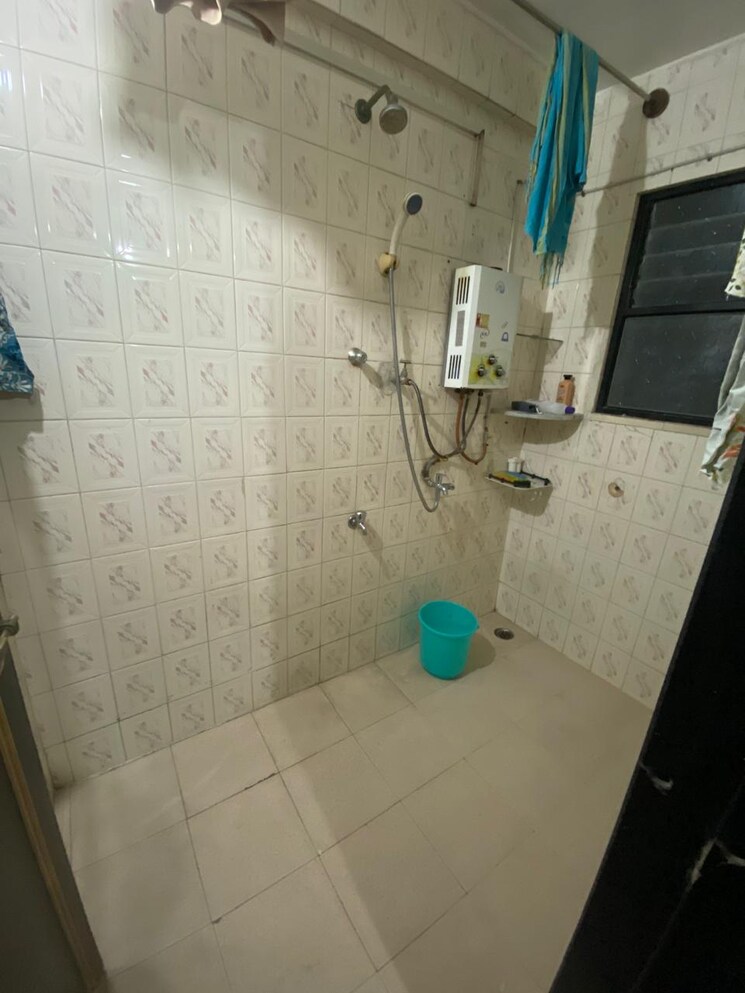 Bathroom, narhe 2 Bedroom 1000 Sq.Ft. Apartment In Narhe Pune 9481019