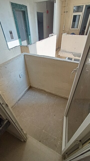  2 BHK Apartment at Signature Global Prime, Sector 63a – for Rent