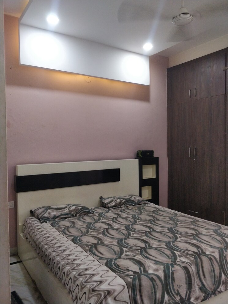 Bedroom, green fields colony 3 Bedroom 1800 Sq.Ft. Builder Floor In Green Fields Colony Faridabad 9481028