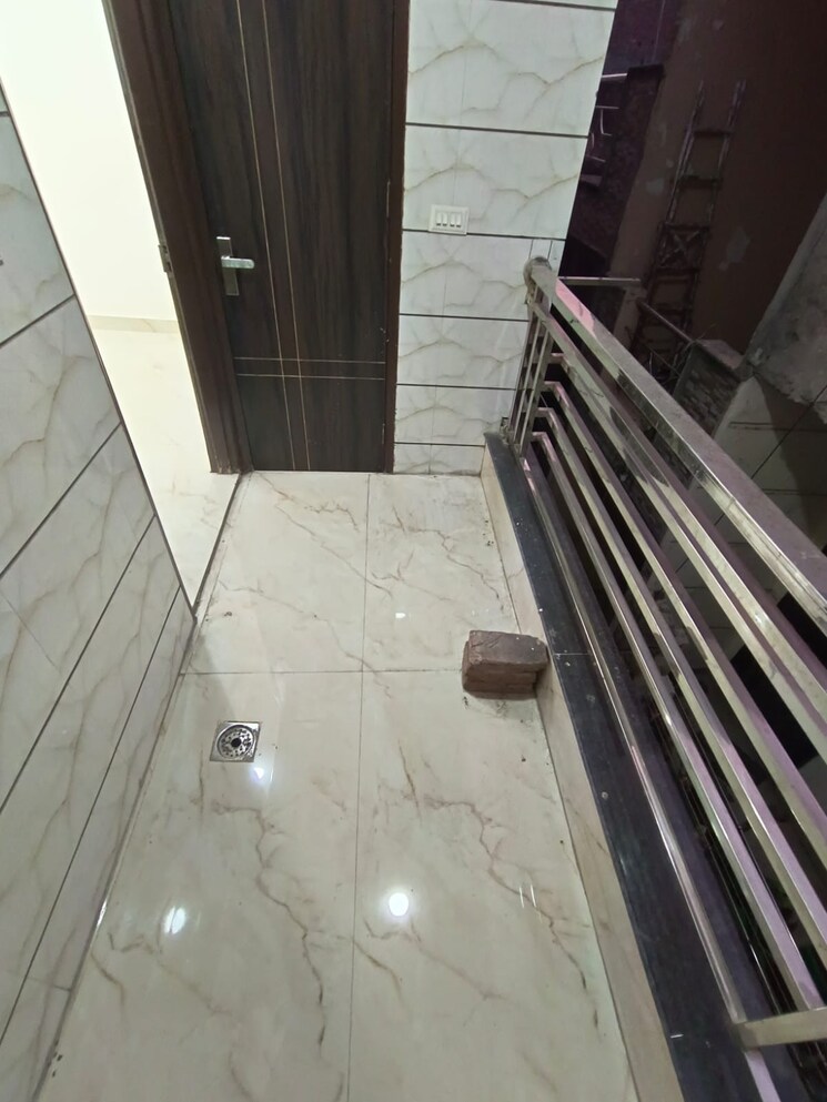 Balcony, govindpuri 2 Bedroom 540 Sq.Ft. Builder Floor In Govindpuri Delhi 9481478