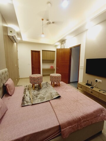 Bedroom in 5 BHK Villa at Samiah Media Village, Phi Iv Greater Noida – for Rent