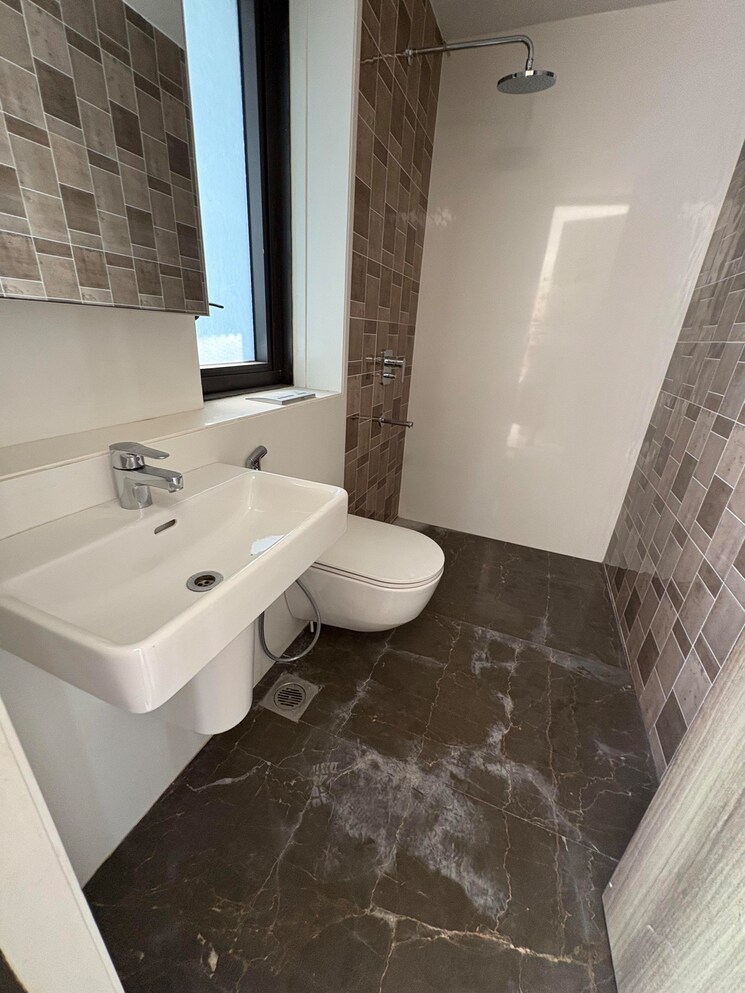 Attached Bathroom, lodha-the-park 3 Bedroom 1190 Sq.Ft. Apartment In Worli Mumbai 9481111