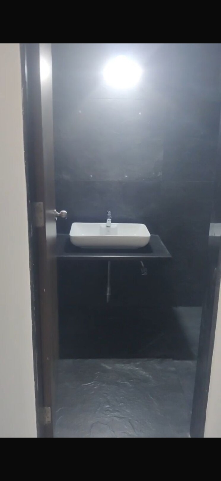 Bathroom, swojas-suman 2 Bedroom 1100 Sq.Ft. Apartment In Law College Road Pune 9481164