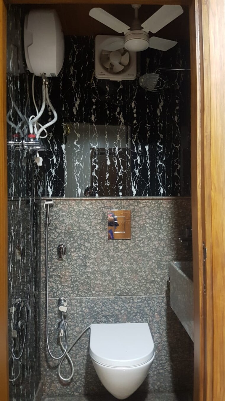 Attached Bathroom, 3c-lotus-zing 3 Bedroom 1415 Sq.Ft. Apartment In Sector 168 Noida 9481163