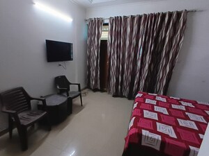 Bedroom in 3 BHK Builder Floor at Sector 45 – for Rent