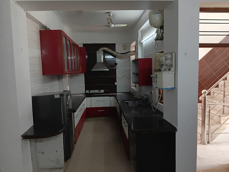 Kitchen, sector 45 3 Bedroom 250 Sq.Yd. Builder Floor In Sector 45 Gurgaon 9481424