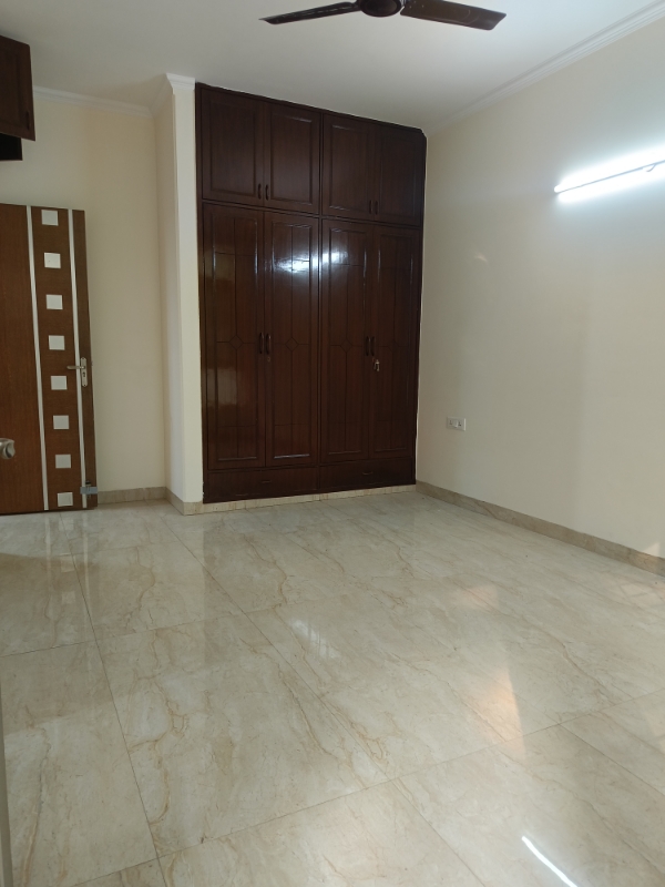 3 BHK Builder Floor For Rent in Unitech South City II