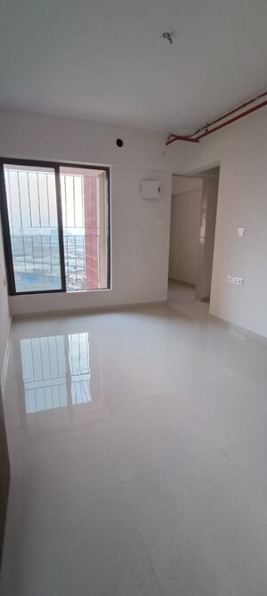 Room in 1 BHK Apartment at Dosti Greater Thane, Kalher – for Rent