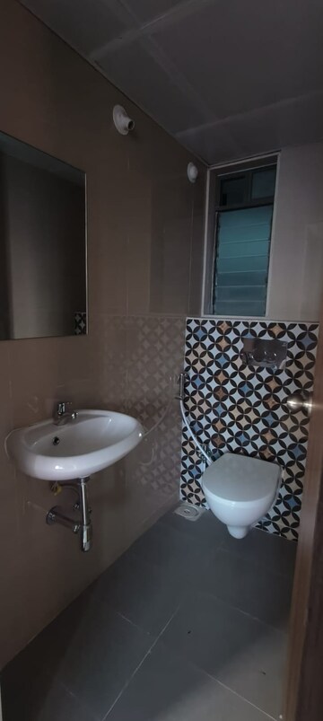 Bathroom in 1 BHK Apartment at Dosti Greater Thane, Kalher – for Rent