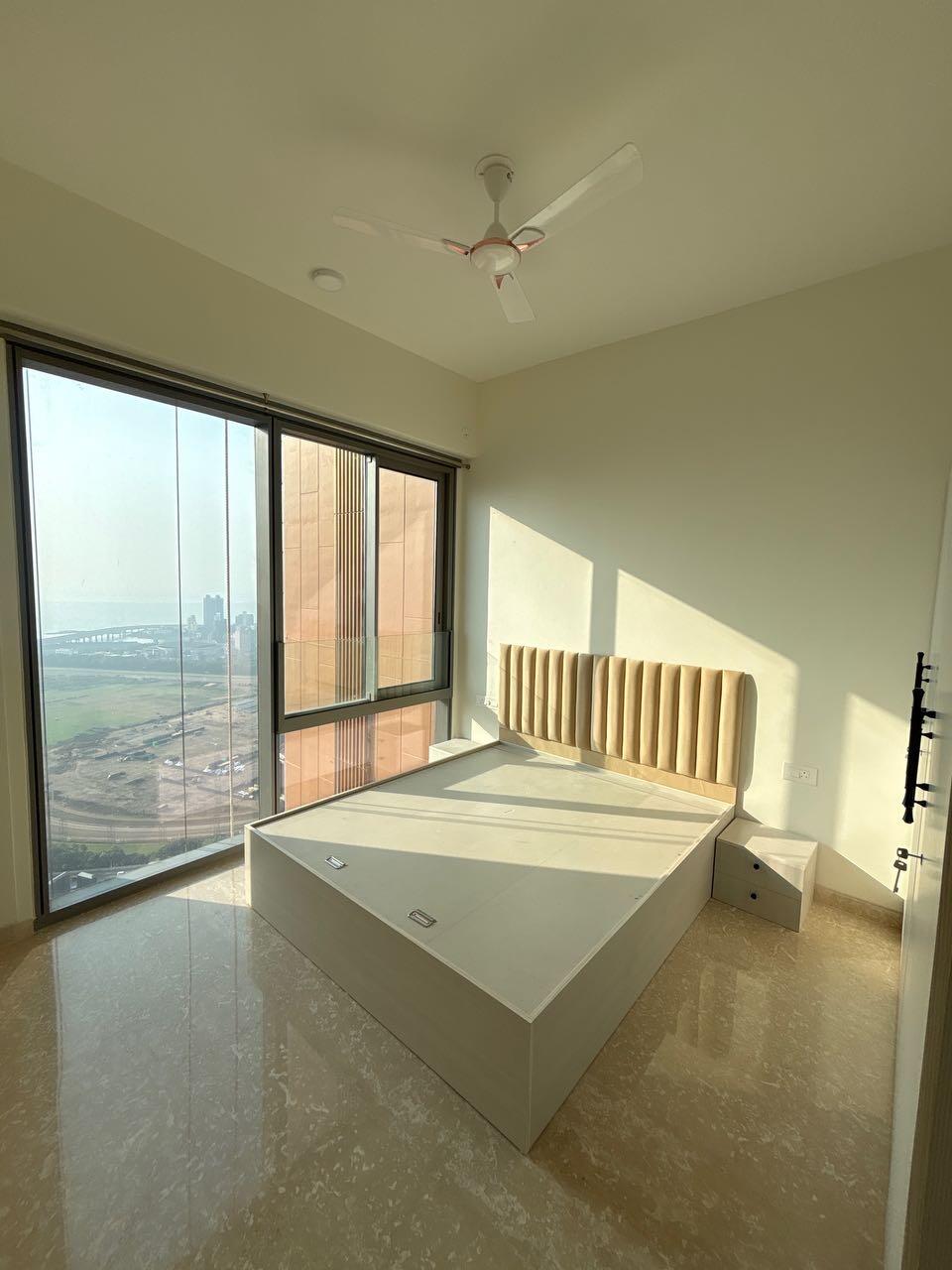 3 BHK + Servant Room Apartment For Rent in Piramal Mahalaxmi