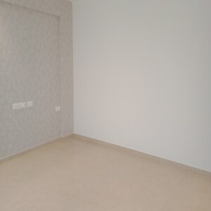 Room in 2 BHK Apartment at Hiranandani Highland, Powai – for Sale