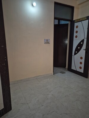 Room in 1.5 BHK Builder Floor at Mayur Vihar – for Sale