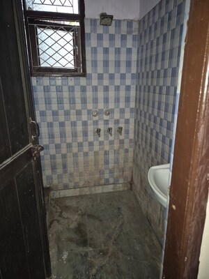 Bathroom in 1.5 BHK Builder Floor at Mayur Vihar – for Sale