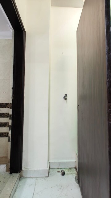 Building Lobby in 1 RK Builder Floor at Govindpuri – for Rent