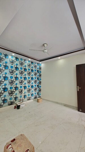 Room in 1 RK Builder Floor at Govindpuri – for Rent