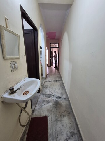  2.5 BHK Builder Floor at Mayur Vihar – for Rent