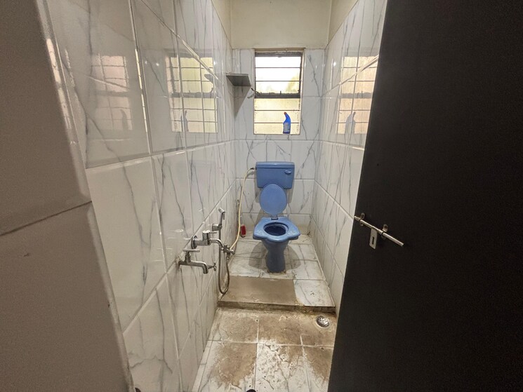 Bathroom, chintamani-residency-bhusari 2 Bedroom 1000 Sq.Ft. Apartment In Bhusari Colony Pune 9481610