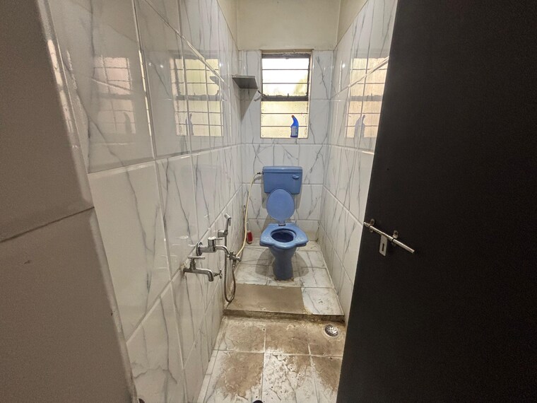 Bathroom, chintamani-residency-bhusari 2 Bedroom 1000 Sq.Ft. Apartment In Bhusari Colony Pune 9481610