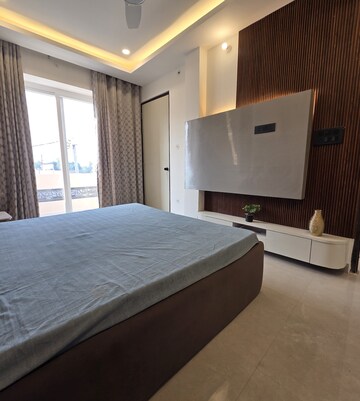 Bedroom in 2 BHK Independent House at Mohanlalganj – for Sale