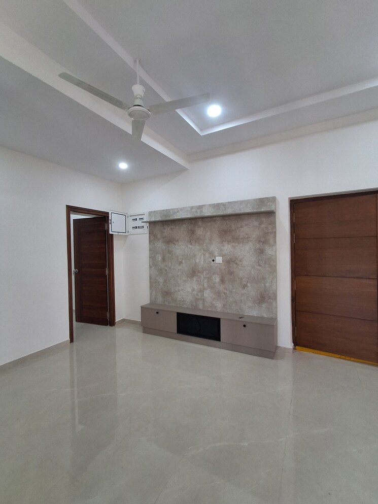 Living Room, madhapur 3 Bedroom 1600 Sq.Ft. Apartment In Madhapur Hyderabad 9481816