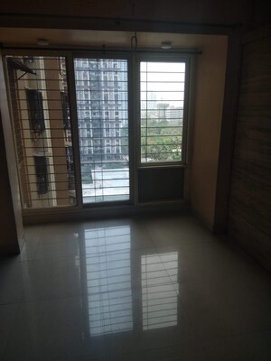 Room in 2 BHK Apartment at Hiranandani Highland, Powai – for Sale