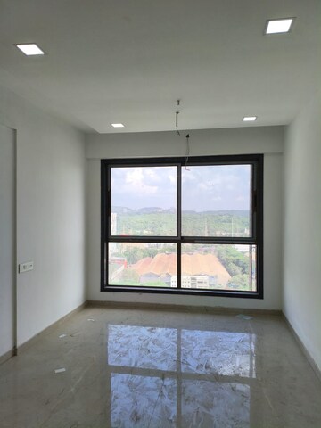 Room in 2.5 BHK Apartment at Goregaon West – for Rent