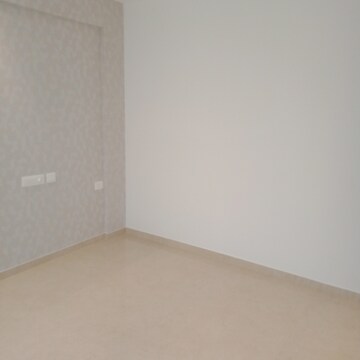 Room in 2 BHK Apartment at Hiranandani Highland, Powai – for Rent