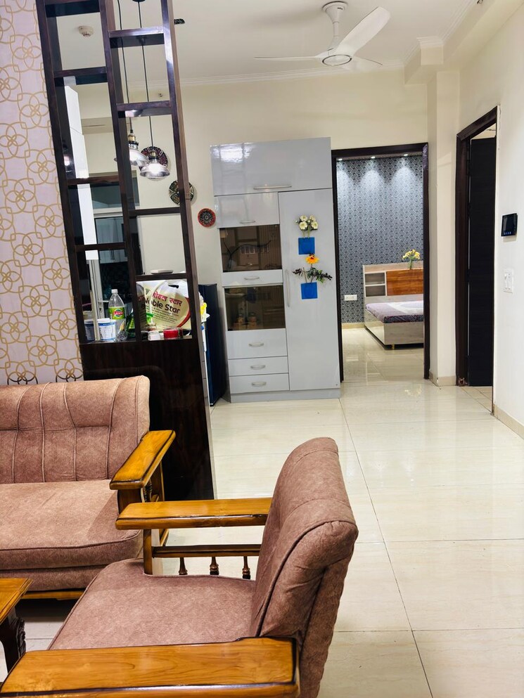 Living Room, gaur-city-1st-avenue 4 Bedroom 1852 Sq.Ft. Apartment In Sector 4 Greater Noida Greater Noida 9481819