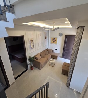 Master Bedroom in 2 BHK Independent House at Mohanlalganj – for Sale