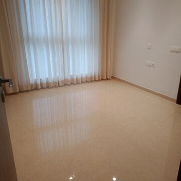 Room in 3 BHK Apartment at Hiranandani Highland, Powai – for Sale