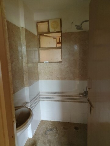 Bathroom in 2 BHK Apartment at Phoolbagan – for Rent