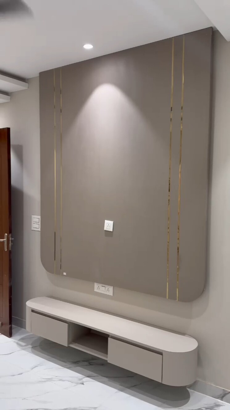 undefined, parklands 3.5 Bedroom 250 Sq.Yd. Builder Floor In Sector 85 Faridabad 9481900