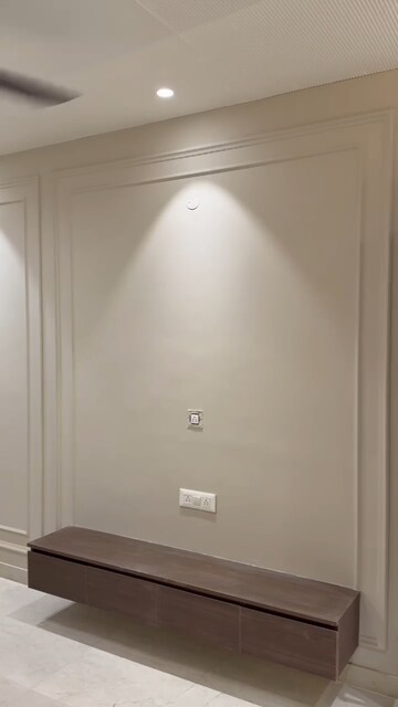 Room in 3.5 BHK Builder Floor at Parklands, Sector 85 – for Sale