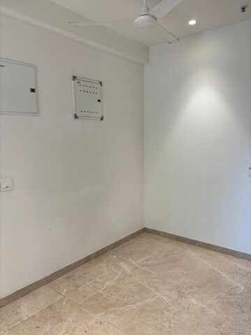 Room in 2 BHK Apartment at Hiranandani Highland, Powai – for Sale