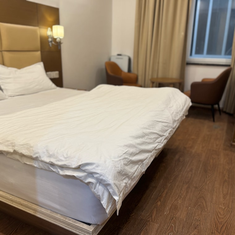 Bedroom, dlf city phase 3 Pg For Boys & Girls In Dlf City Phase 3 9481905