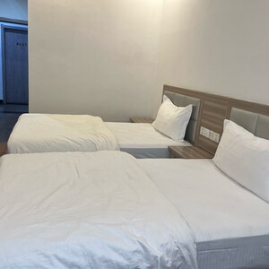 Bedroom in  Pg at Dlf City Phase 3 – for Rent