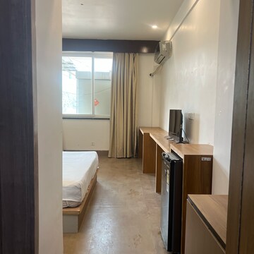 Kitchen in  Pg at Dlf City Phase 3 – for Rent