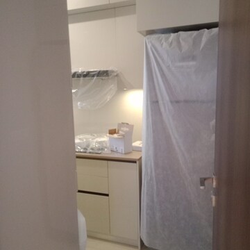 Bathroom in 3 BHK Apartment at Hiranandani Gardens, Powai – for Sale